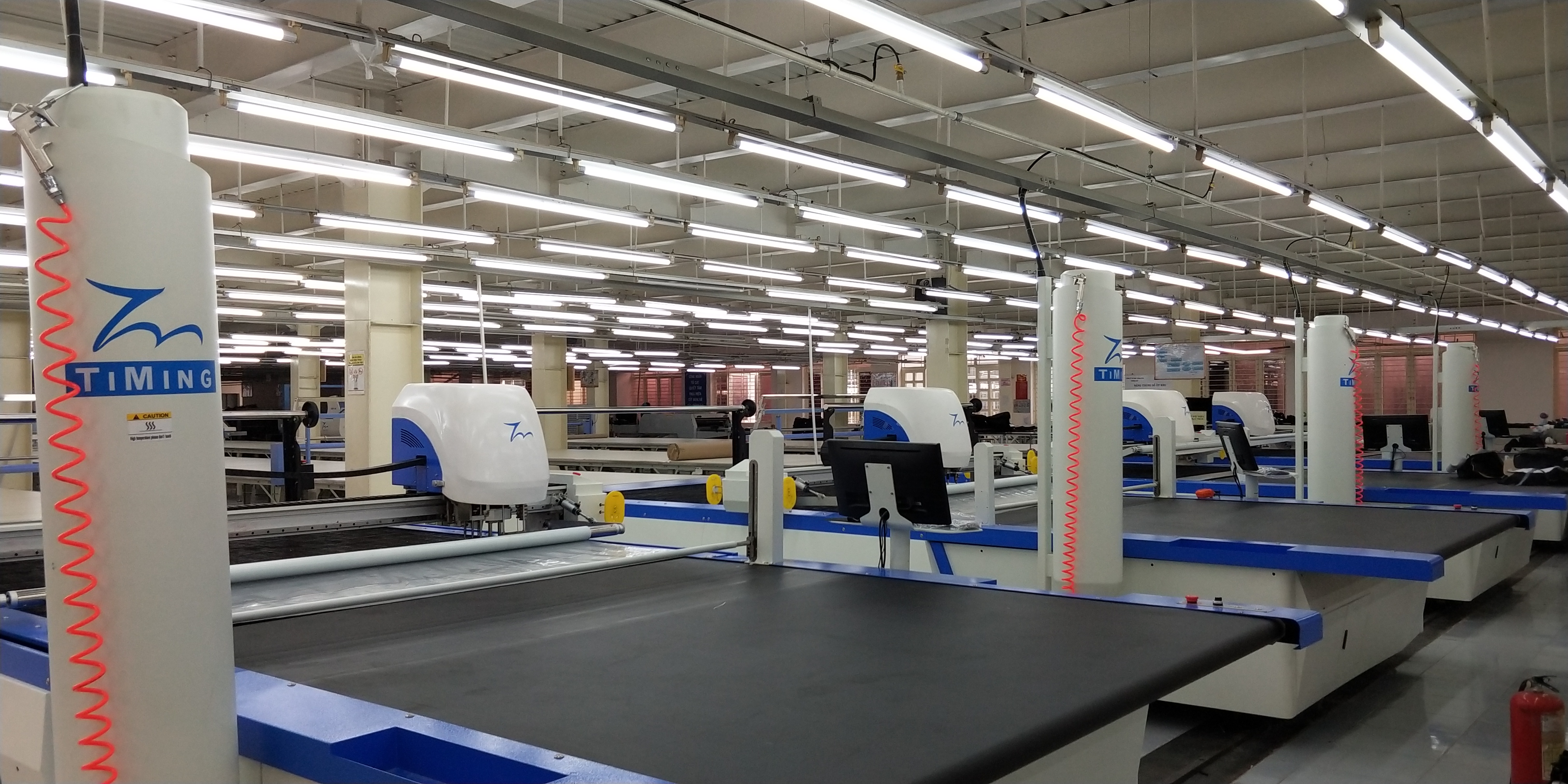 Mattress industry fabric automatic cutting machine